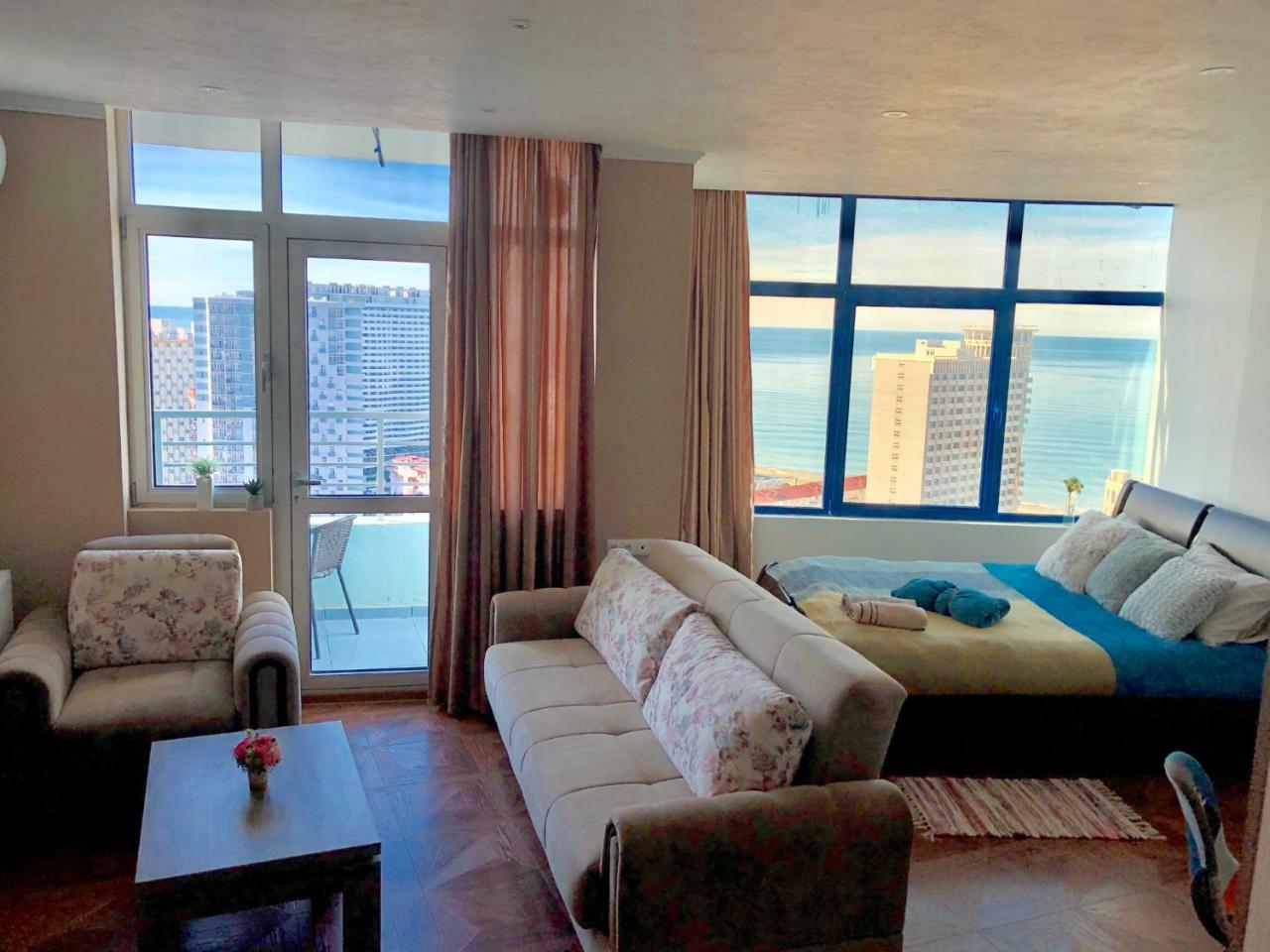 באטומי Cozy Bright Apartment With Amazing Sea View מראה חיצוני תמונה