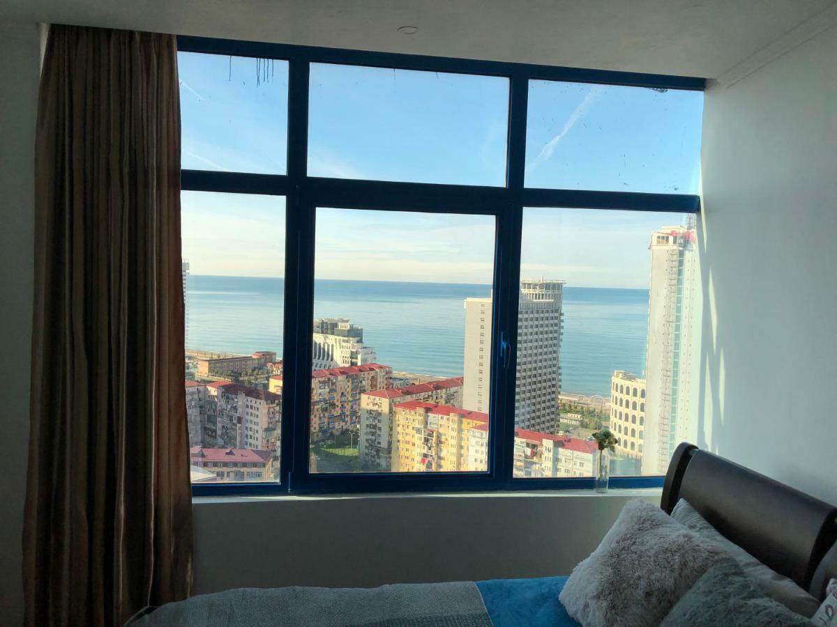 באטומי Cozy Bright Apartment With Amazing Sea View מראה חיצוני תמונה